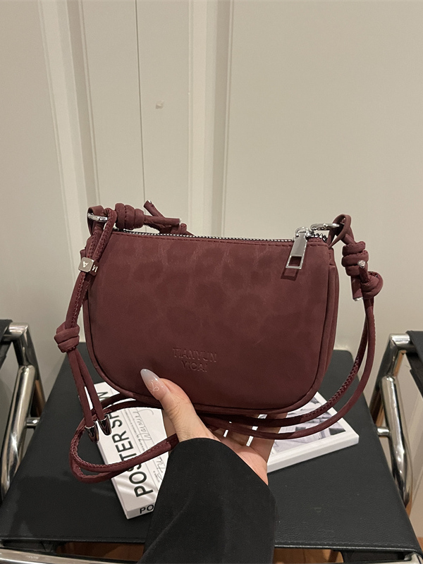 Women'S Young Bags - トレンドのマットシングルショルダーバッグ、ファッショナブルで高品質なアンダーアームスモールスクエアバッグ、若い女性向けのカジュアルでシンプルなスタイル