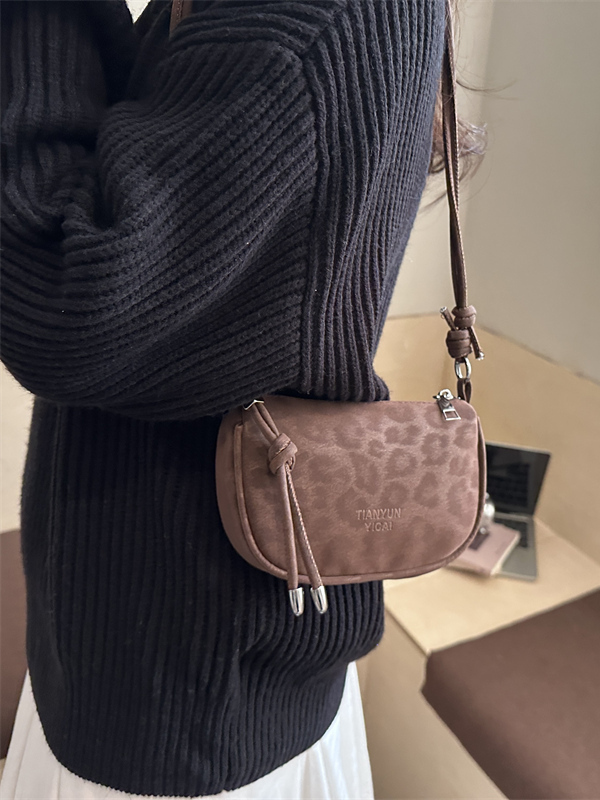 トレンドのマットシングルショルダーバッグ、ファッショナブルで - Women'S Young Bags のレビューと価格