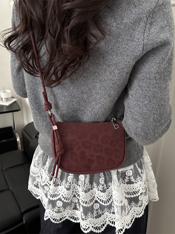 トレンドのマットシングルショルダーバッグ、ファッショナブルで - Women'S Young Bags のレビューと価格